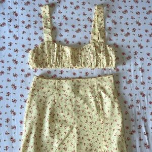 Princess Polly yellow floral skirt and top set🌸🌼